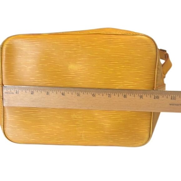 Louis Vuitton Epi Noe GM Yellow Drawstring Closure Bucket Bag AR1924 - Picture 15 of 16